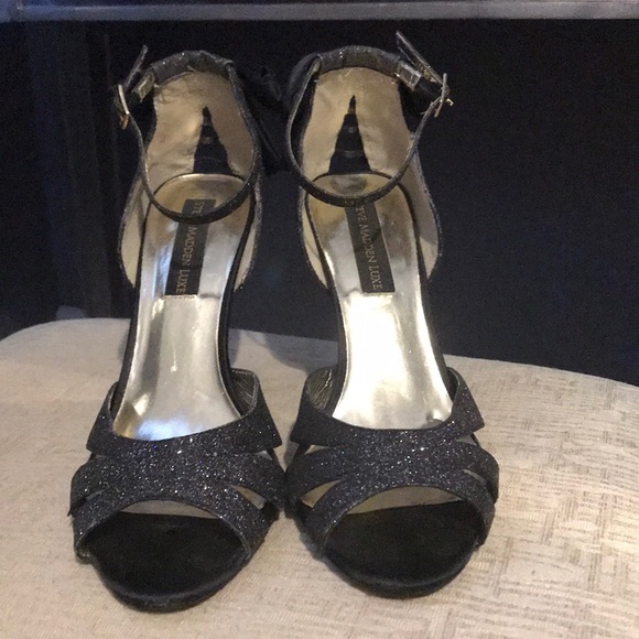 Sparkly stiletto with bow and heel detail - Picture 2 of 7